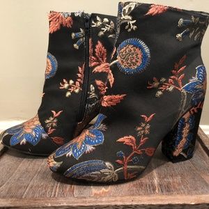 Embroidered multicolored black silk booties